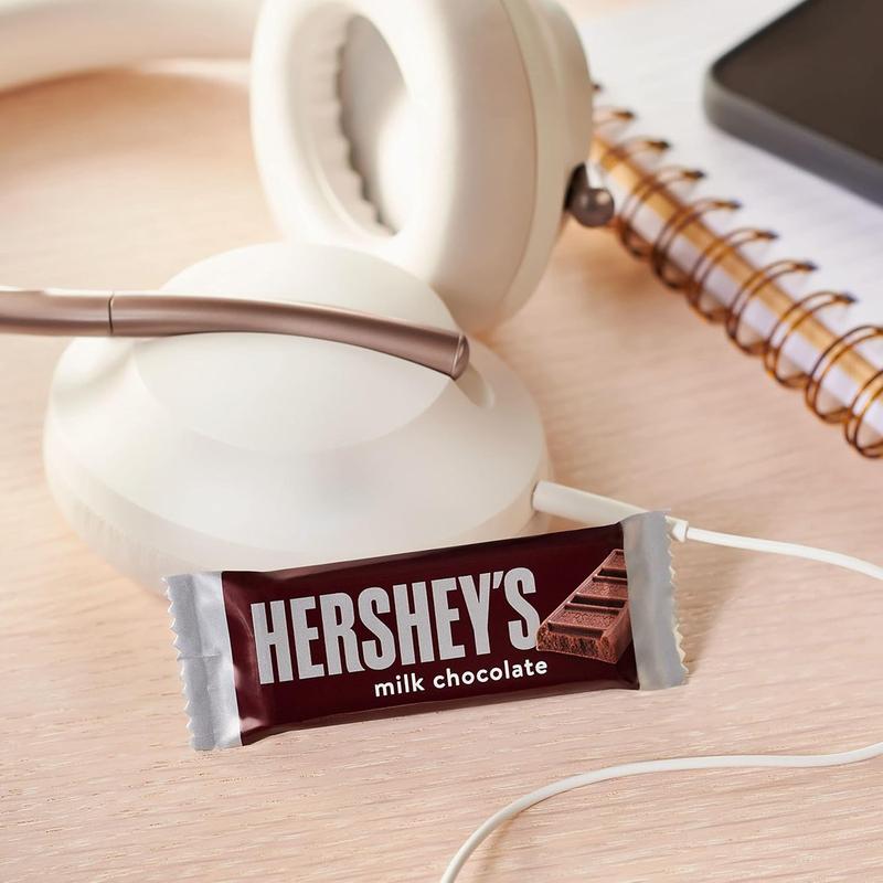 HERSHEY'S Milk Chocolate Snack Size Candy Bars 11.25 oz 25 Pieces Kosher Individually Wrapped Pantry Pack for Sharing