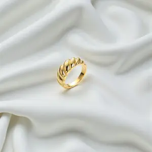 The Doré Eclipse Ring