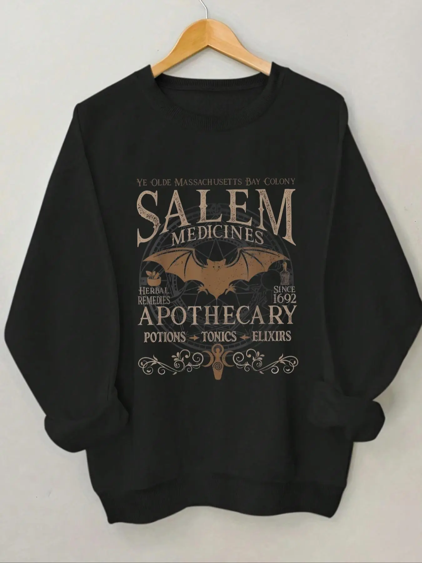 Women's Bat & Letter Print Drop Shoulder Fitted Knit Sweatshirt, Knitwear, Casual Long Sleeve Round Neck Pullover for Fall & Winter, Ladies Clothes for Daily Wear, Everyday