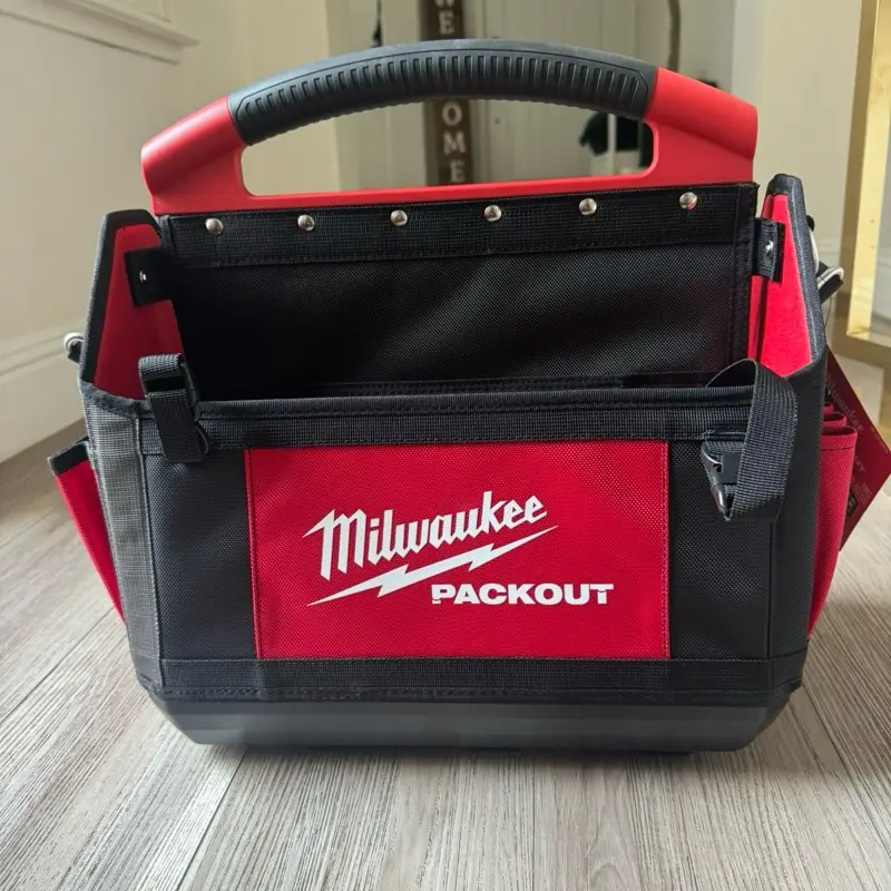 Milwaukee 15 in. PACKOUT Tote