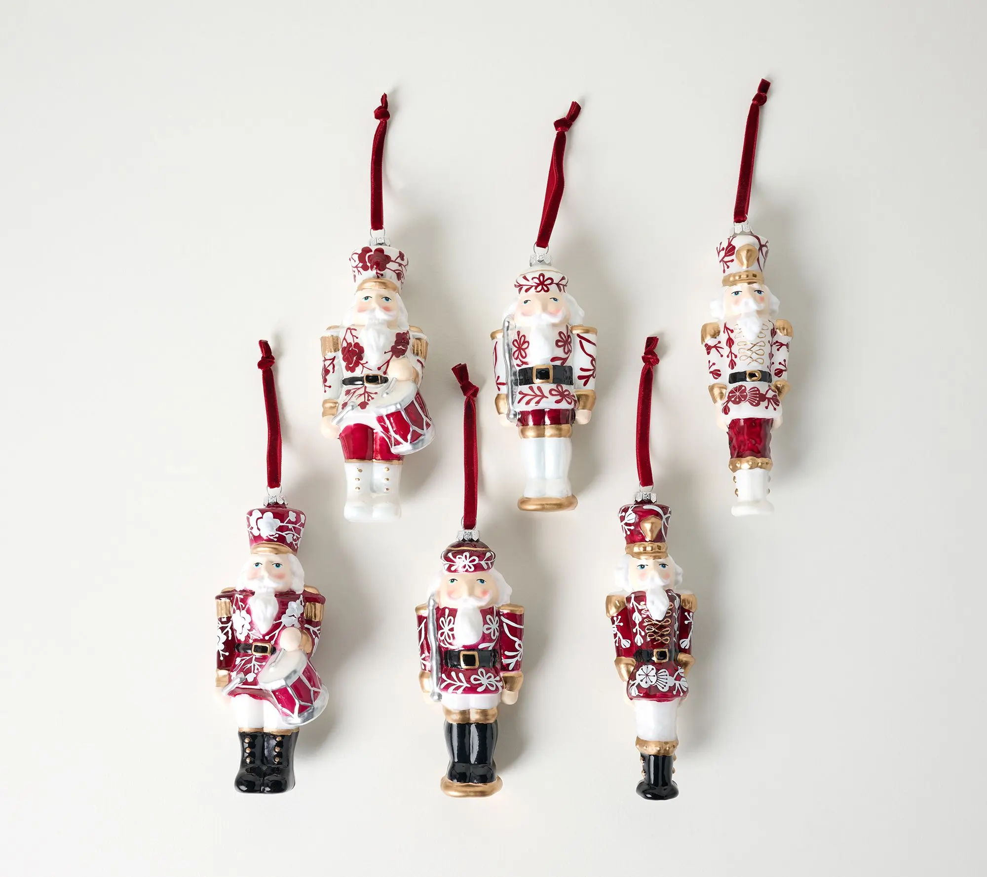 Hotel du Cobb by Dennis Basso S/6 Handpainted Glass Ornaments