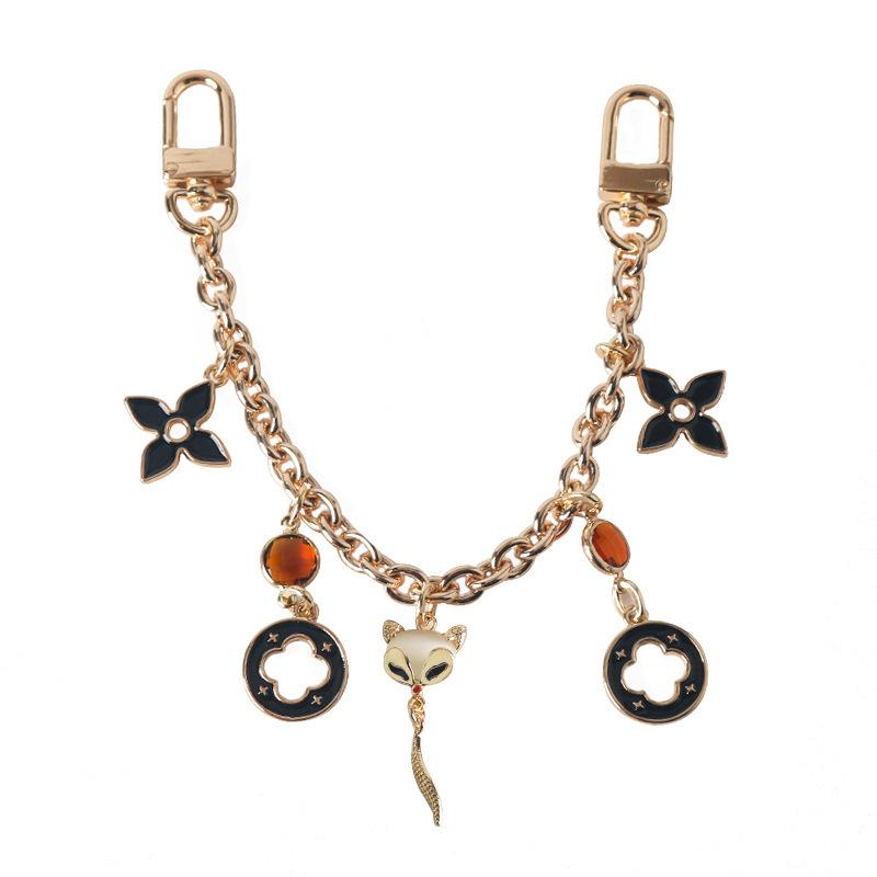 Black and White Pink Lucky Clover&Golden Ball&Fox Pendant Bag Decorative Chain, Valentine's Day Gift, Mother's Day Gift Fashion Accessories Charm