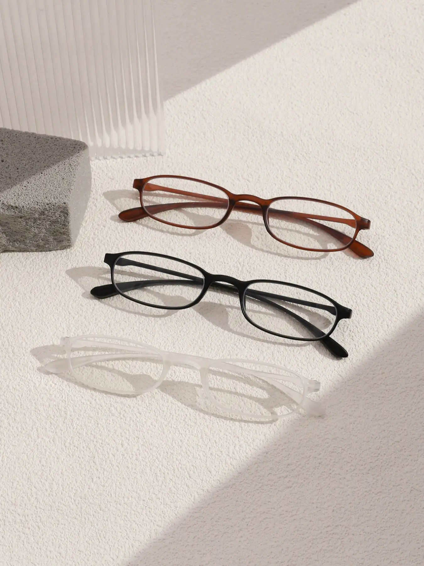 Unisex Casual Narrow Frame Rectangular Fashion Glasses, Trendy Casual Eyeglasses, Minimalist Eyeglasses, Lightweight Durable Daily Wear Eyewear, Casual Style Eyewear, Rectangle Frames Eyeglasses, Perfect for Students & Everyday Use