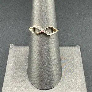 Gold 14k ring size 7 infinity design for everyday wear