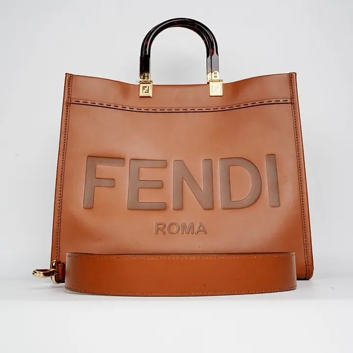 Pre-owned FENDI Roma Medium Shopper Tote, Cognac Smooth Leather, Tortoiseshell Handle with Detachable Strap 24342860