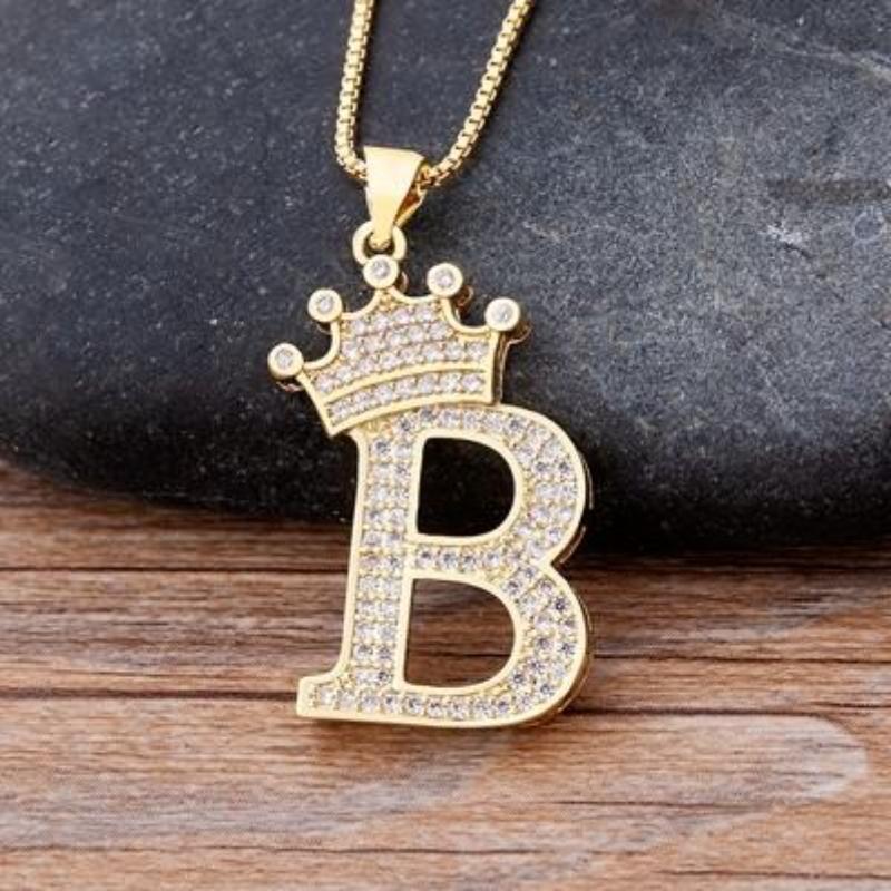 Aesthetic Luxury Copper Zircon A-Z Crown Alphabet Pendant Chain Necklace Hip-Hop Style Fashion Woman Man Initial Name Jewelry Gift for Girl Women Couple
