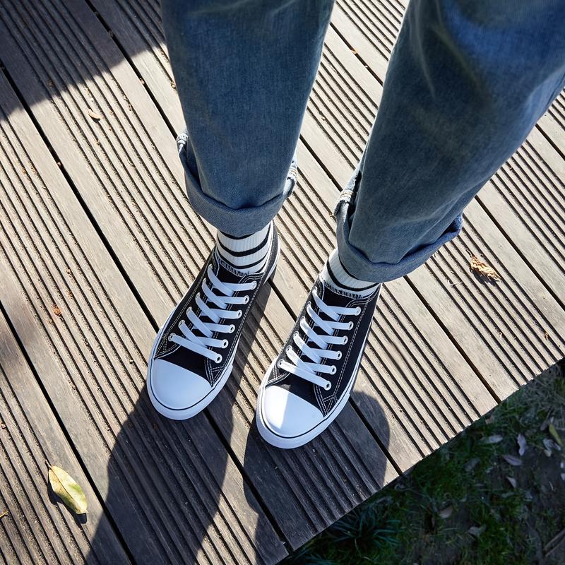 rosyclo Men's Durable Low-Top Canvas Sneakers, Lace Up Casual Shoes for Men, Anti-Slip, Lightweight, Men Athletic Shoes for Hiking, Commutes, or Streetwear, Breathable System, Classic Styling Staple - Boy, Closed Runner Footwear