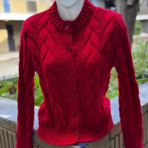 Lindos suéteres código hojas . Suéter elegante  size SML