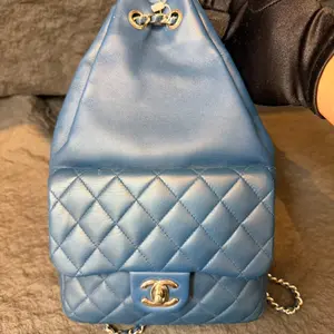 Pre-owned CHANEL backpack silver hardware