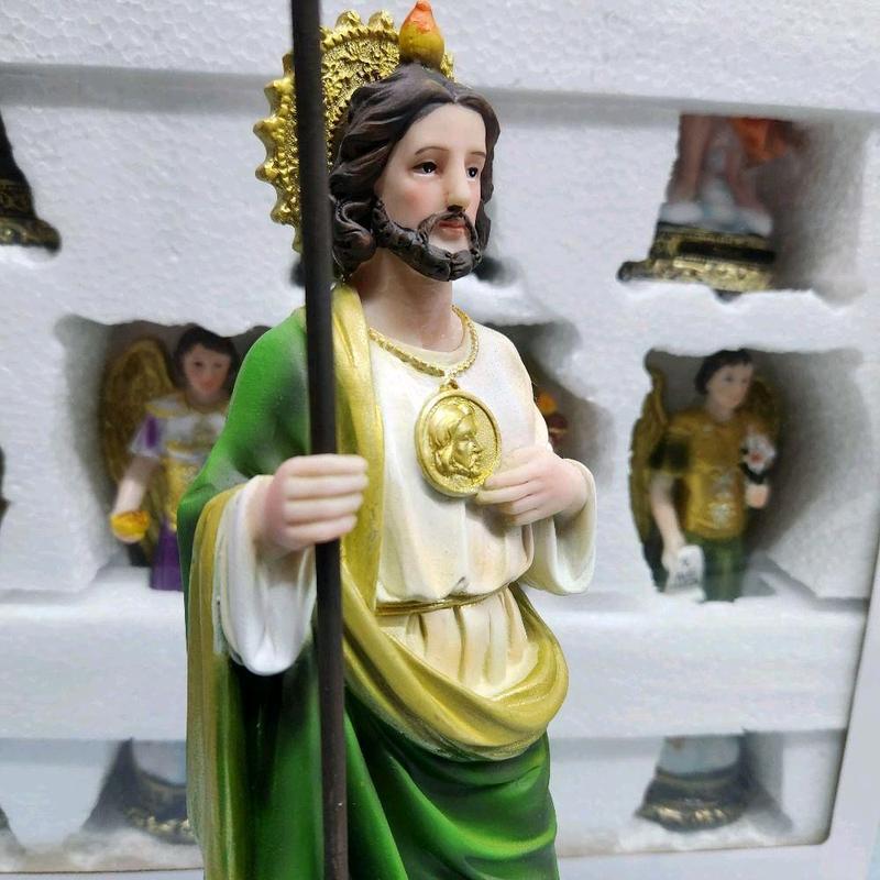 San Judas 12" Inches Tall Classic Estatua - Detailed Figure with Green and Gold Robe Brand New Statue St Jude Thaddeus Patron Saint of the impossible Apostol Tadeo Religious Decor San Juditas