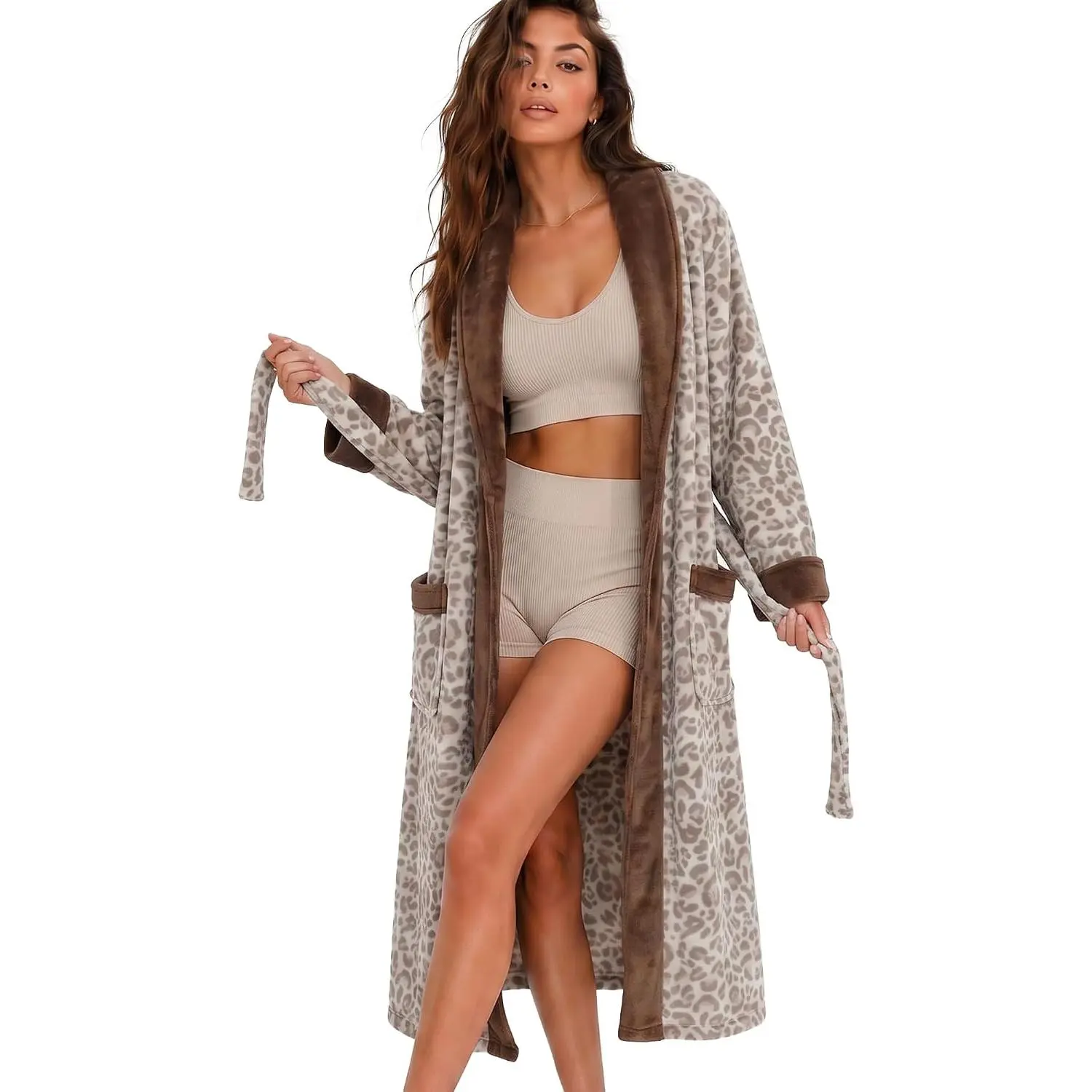 U2SKIIN Womens Leopard Print Fleece Robe, Long Plush Flannel Bathrobe with Pockets, Cozy Shawl Collar Housecoat