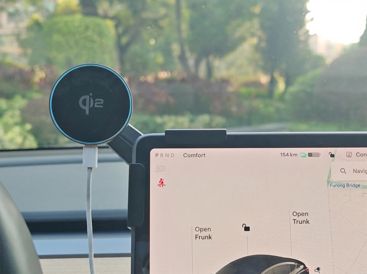 MSTARKE Qi2 15W Wireless Charger Phone Mount for Tesla Model Y/3 Compatible with iPhone MagSafe, Magnetic Car Holder for Tesla Model 3 Highland/Y Juniper