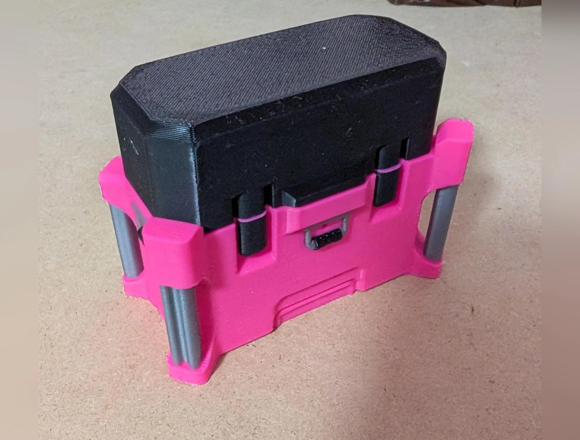 Milwaukee Themed - Airpod Pro Case (Gen 2)