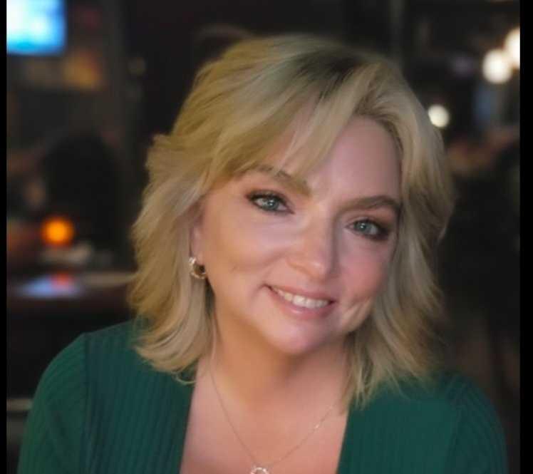 Item: 3 Light/Medium Cool