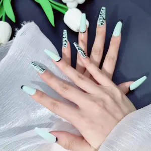 Fresh mint green nail art! French border gentle zebra pattern cool and stylish color blocking design, super personalized extended armor, hot girls are ecstatic! Iced mint green zebra stripes
