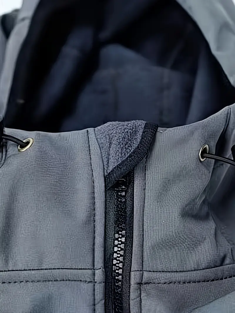 HOMUG hooded workwear jacket styling