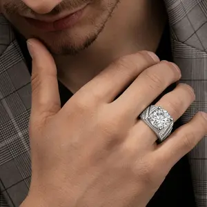 Men‘s Spiral Pavé Simulated Diamond Ring - 5 Carat Hearts & Arrows Cut Wedding Band, Silver Plated, Adjustable Size