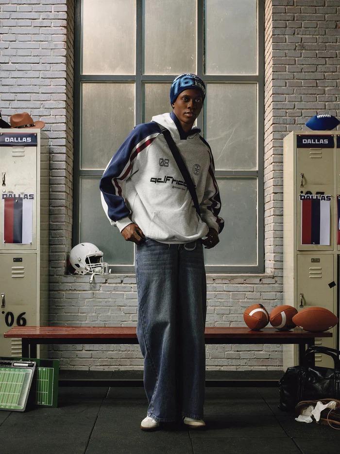 Aelfric Eden Unisex Color Block Stripe Hoodie Bold and Stylish Pullover Sweatshirt Streetwear Hooded Top with Pockets Y2K Fashion for Men and Women