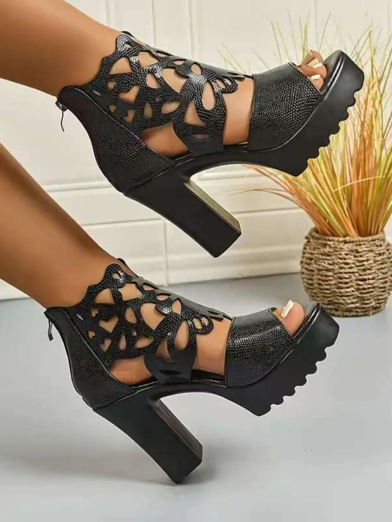 Women's Fashionable Stylish Lace Up Platform Footwear High Heels Sandals Open Toe Heels, Peep Toe Heels, Casual Comfortable Heeled Sandals for Daily Wear, Trendy All-match Shoes for Daily Wear, Girl