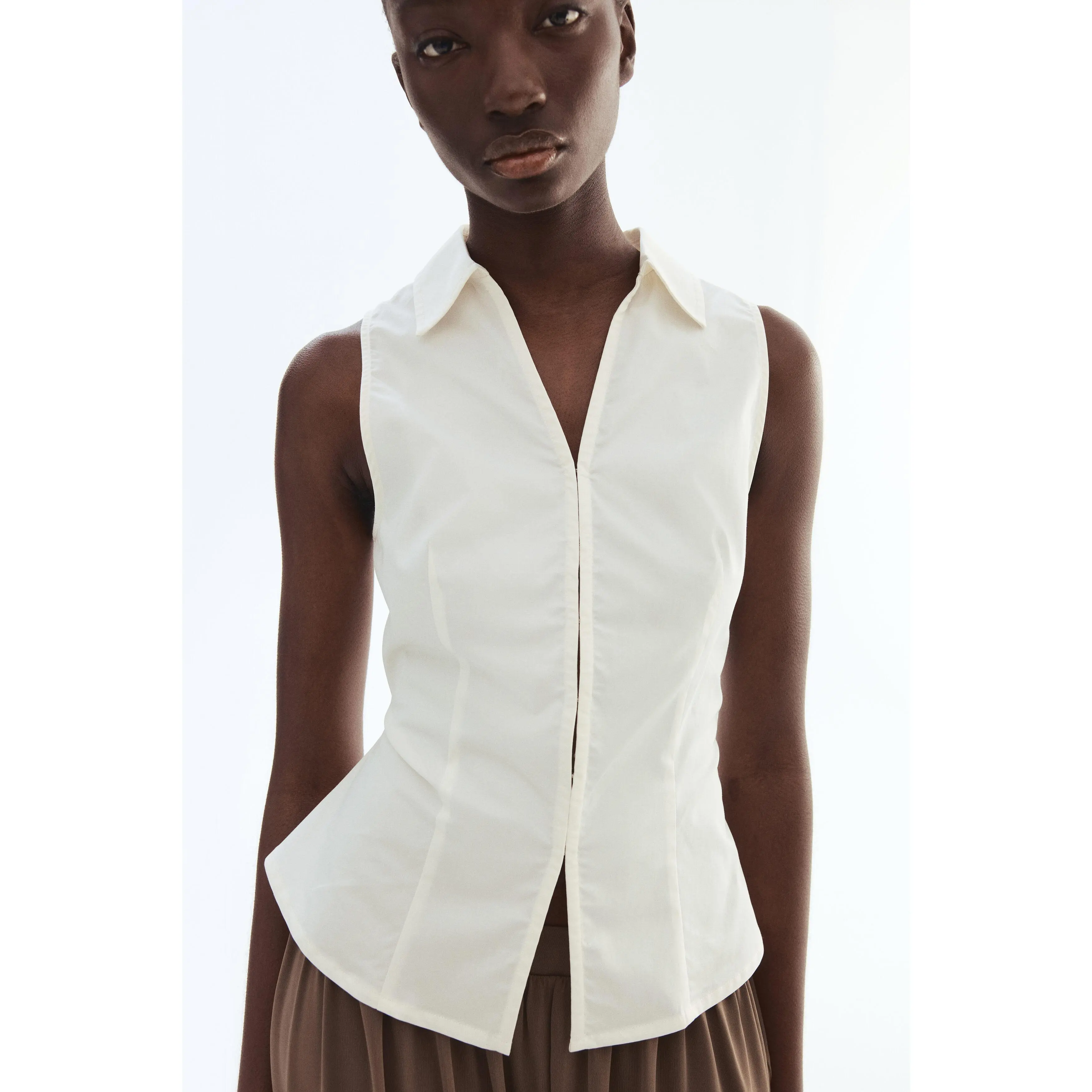 H&M Sleeveless cotton shirt