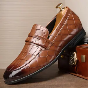 Men's solid color loafers, comfortable, non-slip, wear-resistant rubber sole walking shoes, men's footwear, loafers 38697