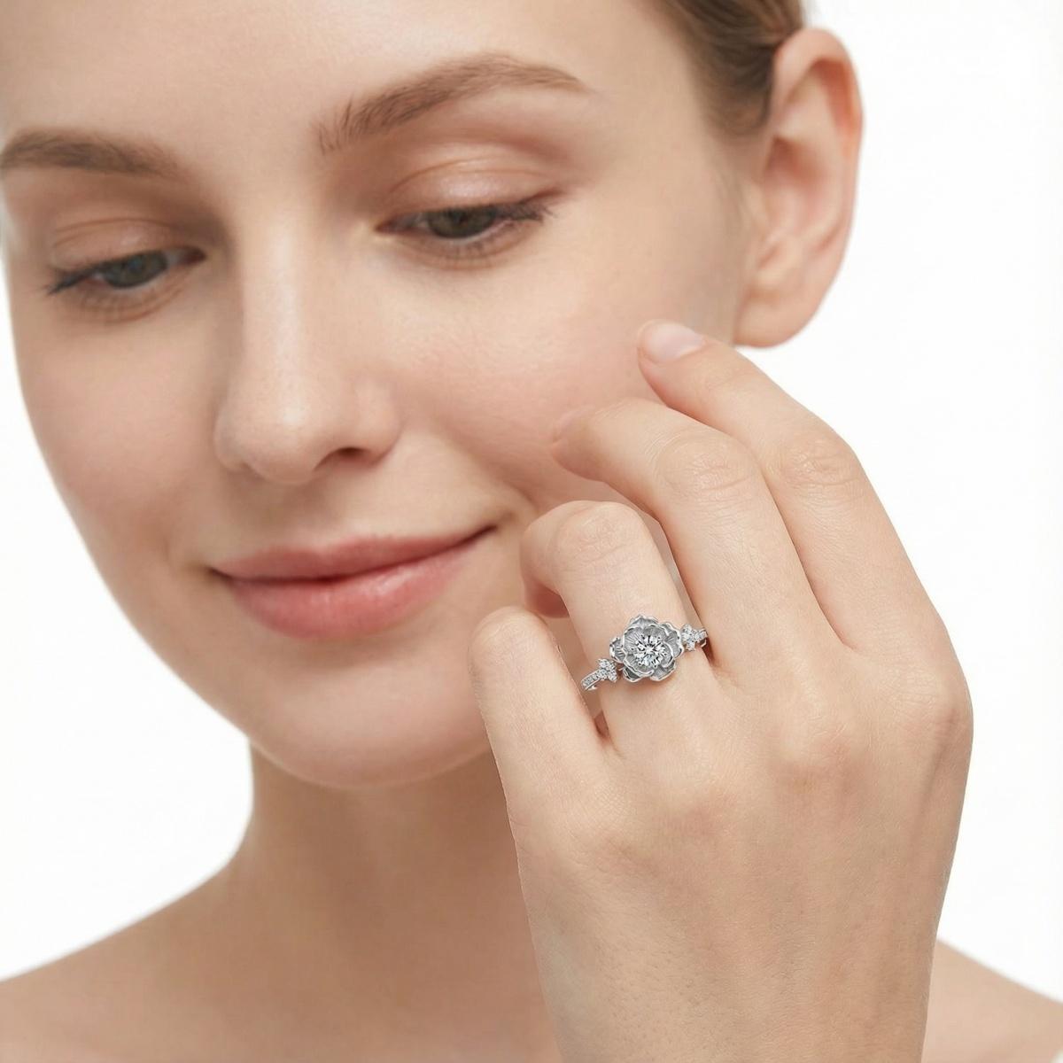 Delzzad 0.6ct Vintage Rose Engagement Ring Forever Rose Flower Wedding Ring Band D Color VVS Synthetic Moissanite Ring Jewelry Copper Perfect Birthday Engagement Wedding Anniversary Christmas Gift