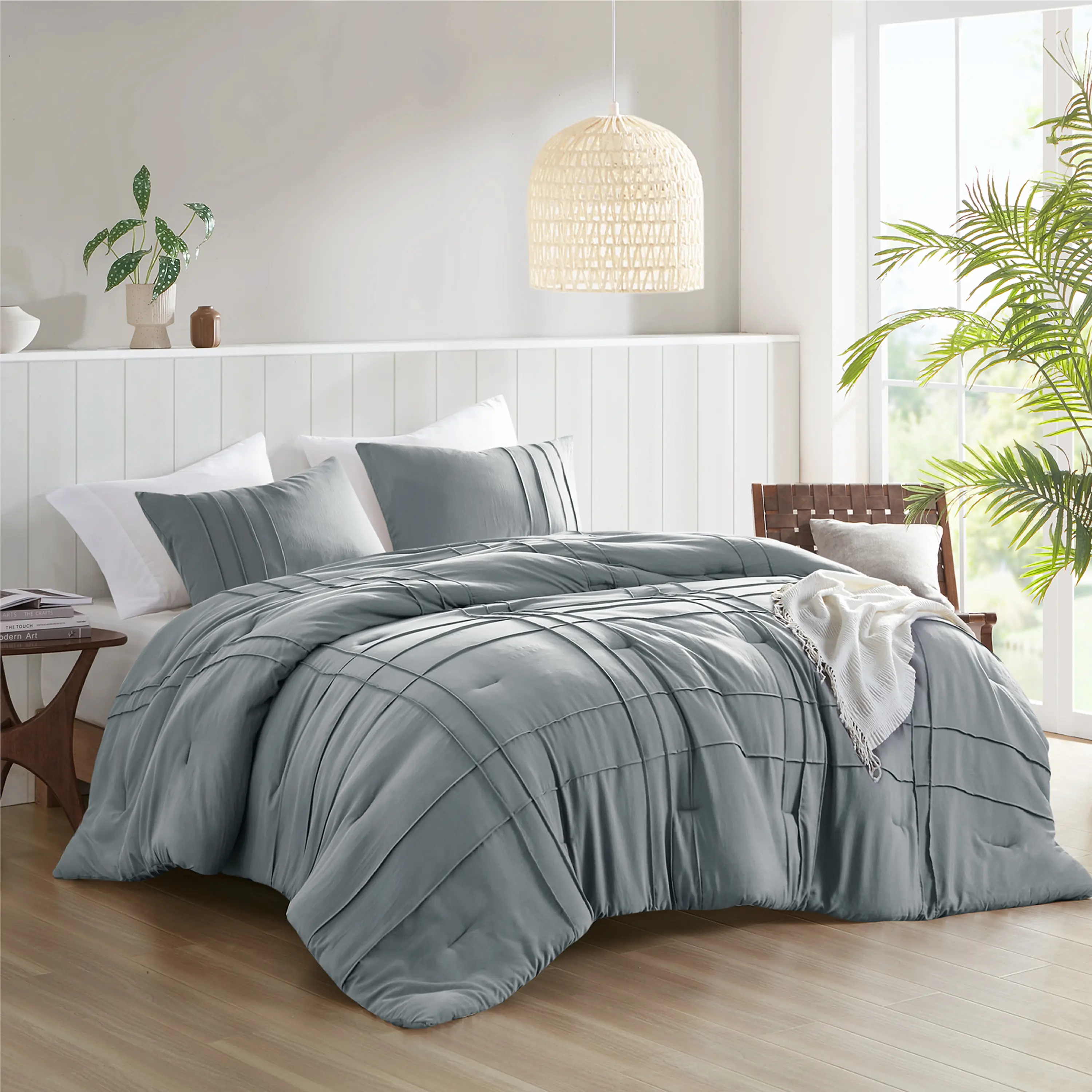 Main Street Pinch Pleat Grid Soft Bedding Set - Home Decor for Modern Bedroom, Includes 1 Comforter, 2 Shams, Oeko-Tex Certified, Machine Washable, Ultra-Soft, Cloud-Like, Microfibre Bedding Set, Bed Comforter Set