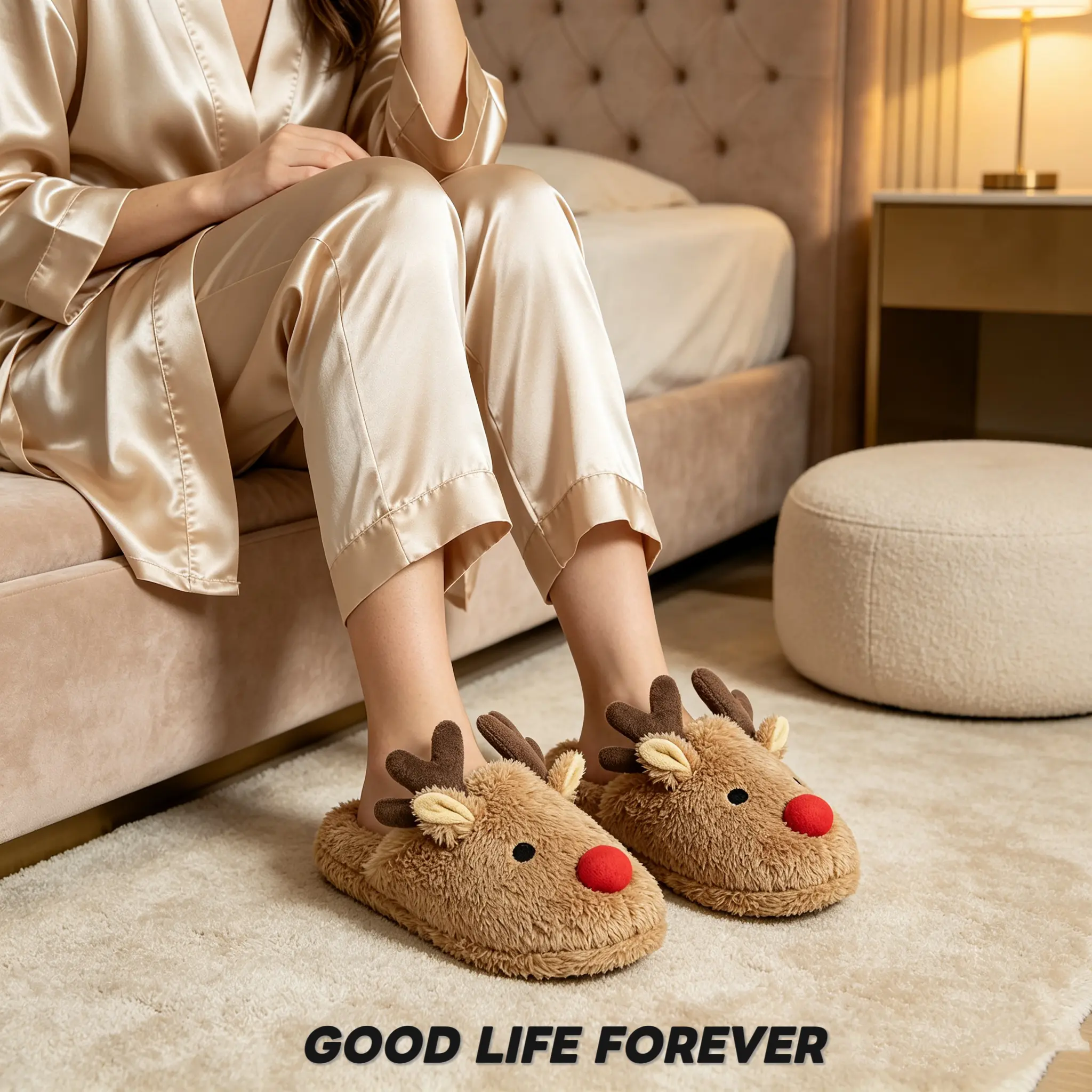 2026 New Christmas-themed slippers men's and women's matching home slippers, festive reindeer-shaped lightweight home slippers