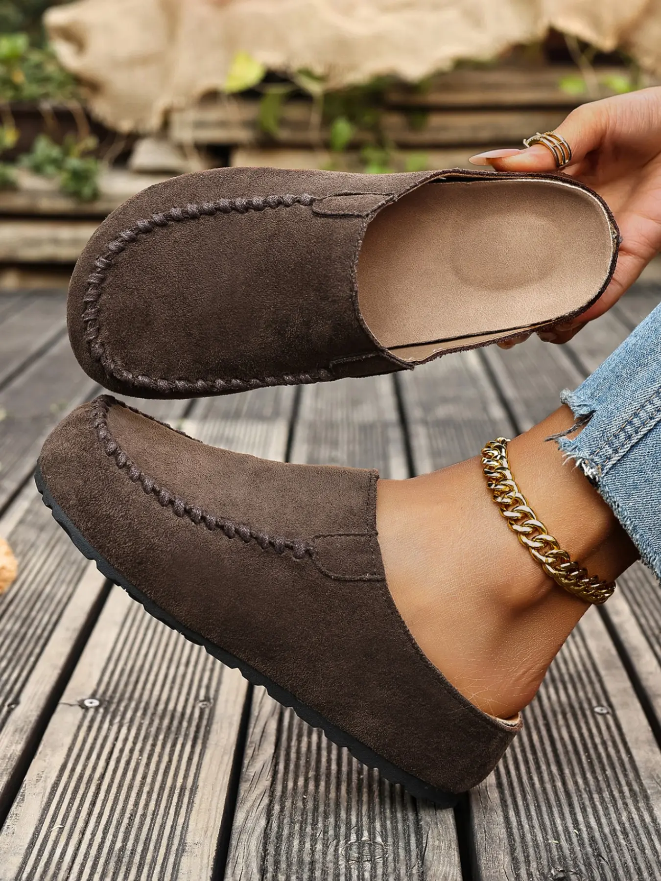 Women's Casual Suede Moccasin Slippers, Slip On Mules, Mule Flats, Lace-Up Comfortable Soft Lightweight Flat Shoes, Ideal for Daily Commute and Weekend Wear