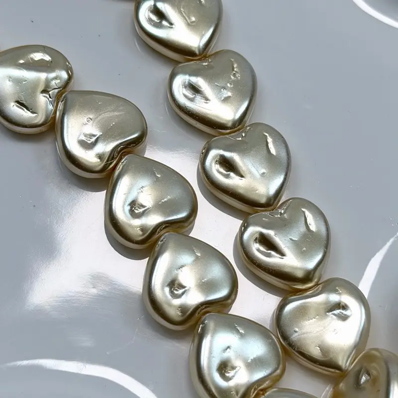 M07. Swar Pearl Hearts 1 String