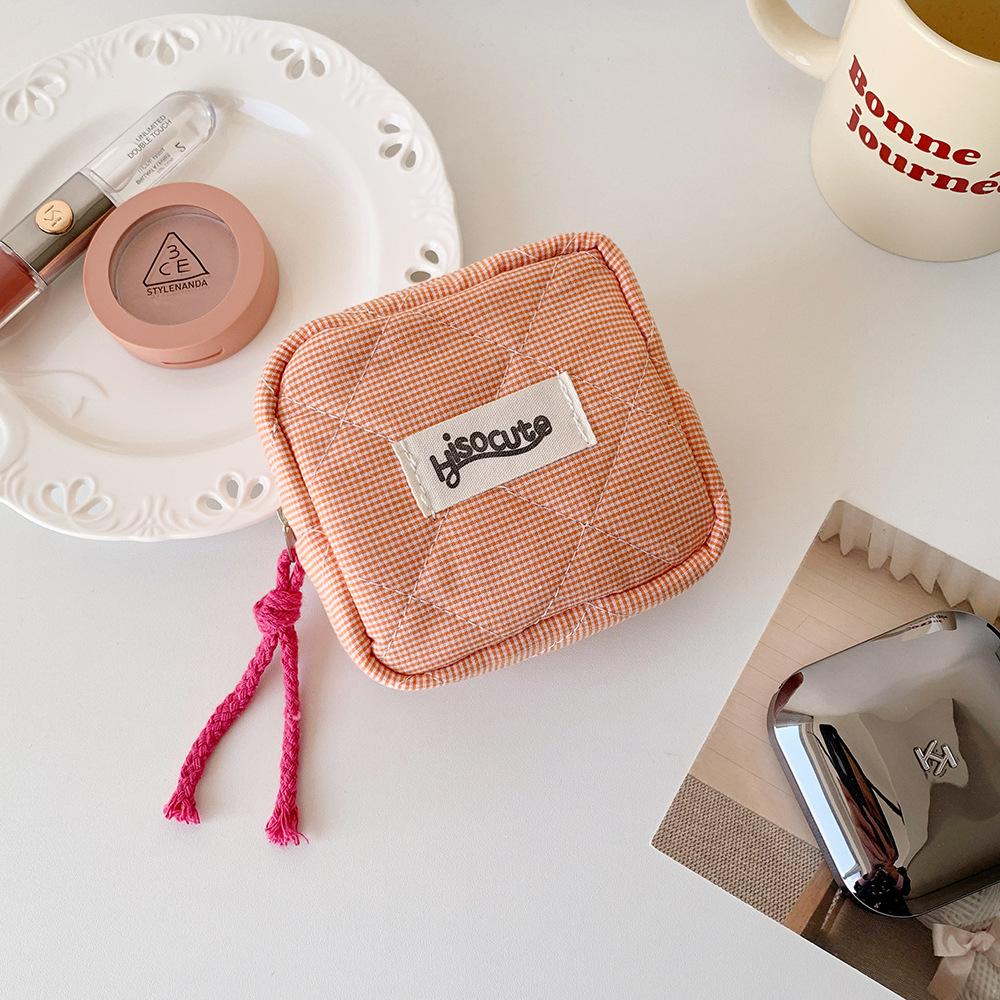 Plaid Pattern Makeup Bag,Portable Cosmetic Storage Bag with Zipper,Versatile Makeup Organizer Pouch for Travel & Daily Used, Makeup Brushes Organizer,Gifts For Women Plaid Pattern Makeup Bag,Portable Cosmetic Storage Bag with Zipper,Versatile Makeup Organizer Pouch for Travel & Daily Used, Makeup Brushes Organizer,Gifts For Women