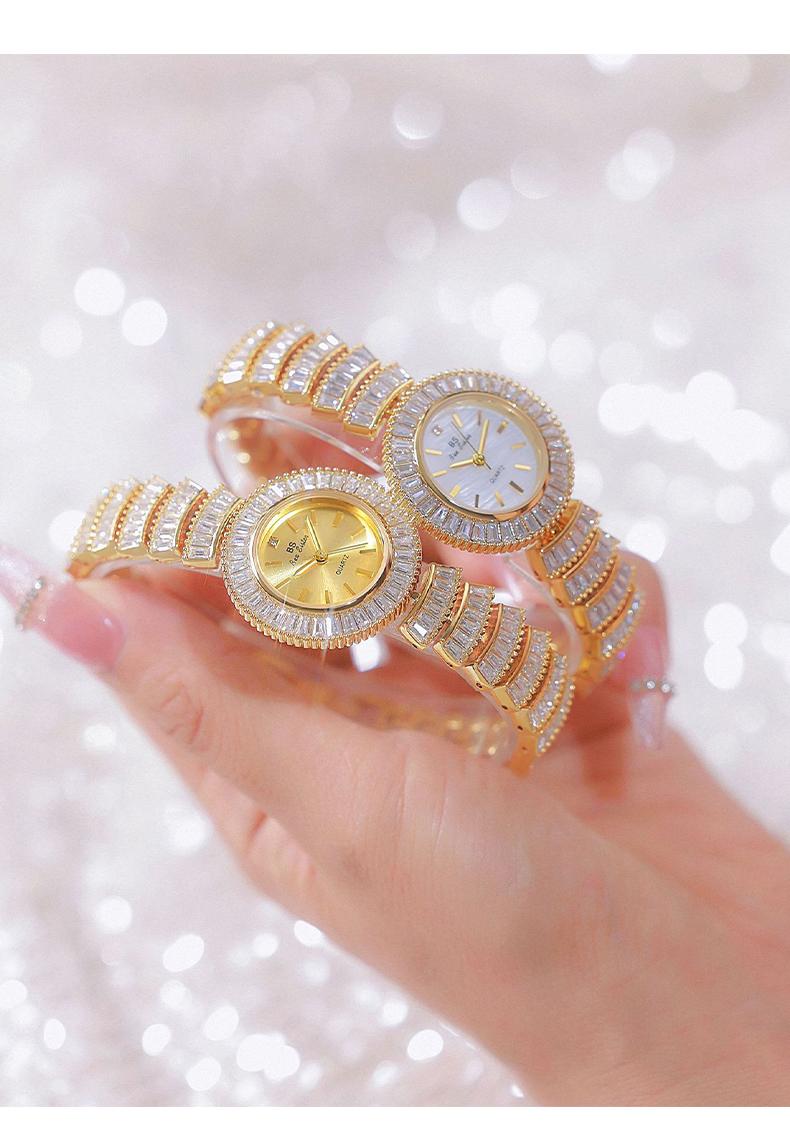 Gold Jewelry Bracelet Watch for Women Luxury Round Dial Full Crystal Design 30M Waterproof Stainless Steel Elegant Wristwatch Fashion Jewelry Gift for Her Sparkling Ladies Watch Trendy Golden Accessories Casual Dress Style