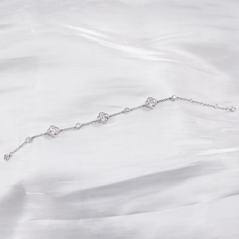 Delzzad 3.5ct Four Leaf Clover Cluster Adjustable Bracelet Synthetic Moissanite Bracelet S925 Sterling Silver Bracelet Jewelry Engagement Wedding Anniversary Perfect Christmas Gifts