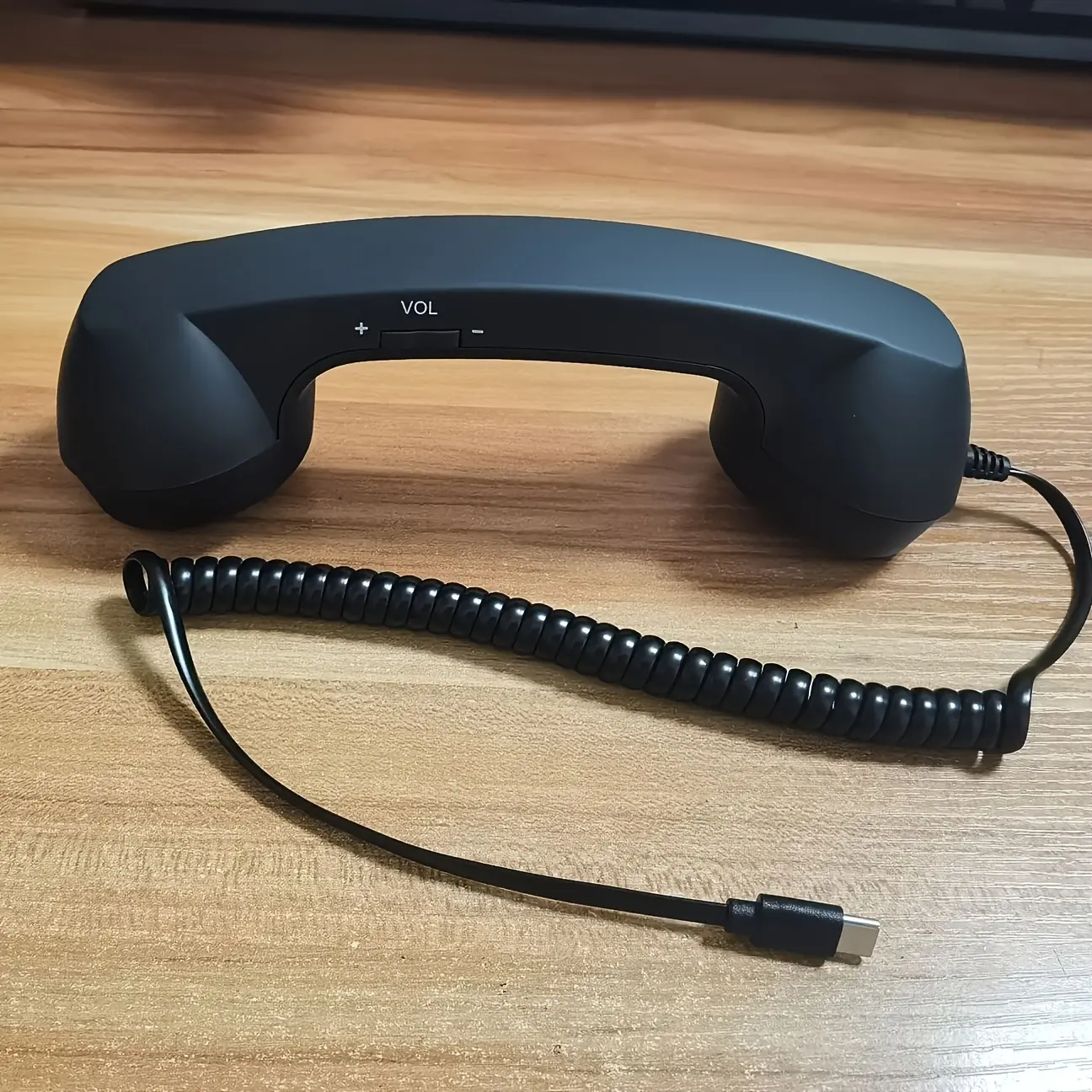New Type-C Direct Plug Retro Microphone, No Conversion Needed, Ergonomic Design, Multiple Dreamy Colors, Compatible with C Port Phones, Live Streaming Equipment, Live Podcast Equipment, Live Broadcast Equipment, USB Mic