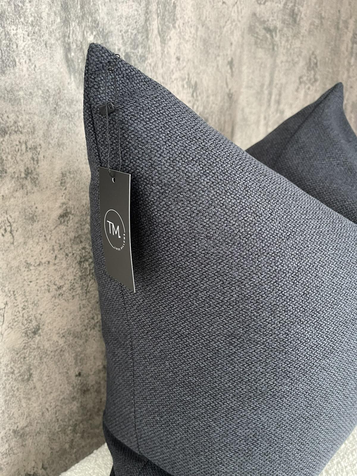 Black Modern Woven Luxx