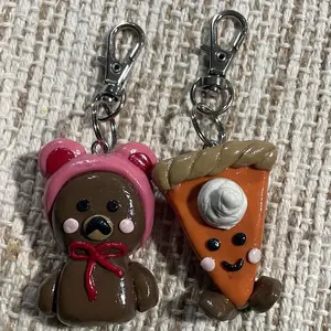 Pumpkin pie and Bear Keychains