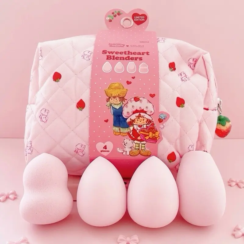 Strawberry shortcake cosmetic set + 4 pieces Strawberry shortcake cosmetic set + 4 pieces