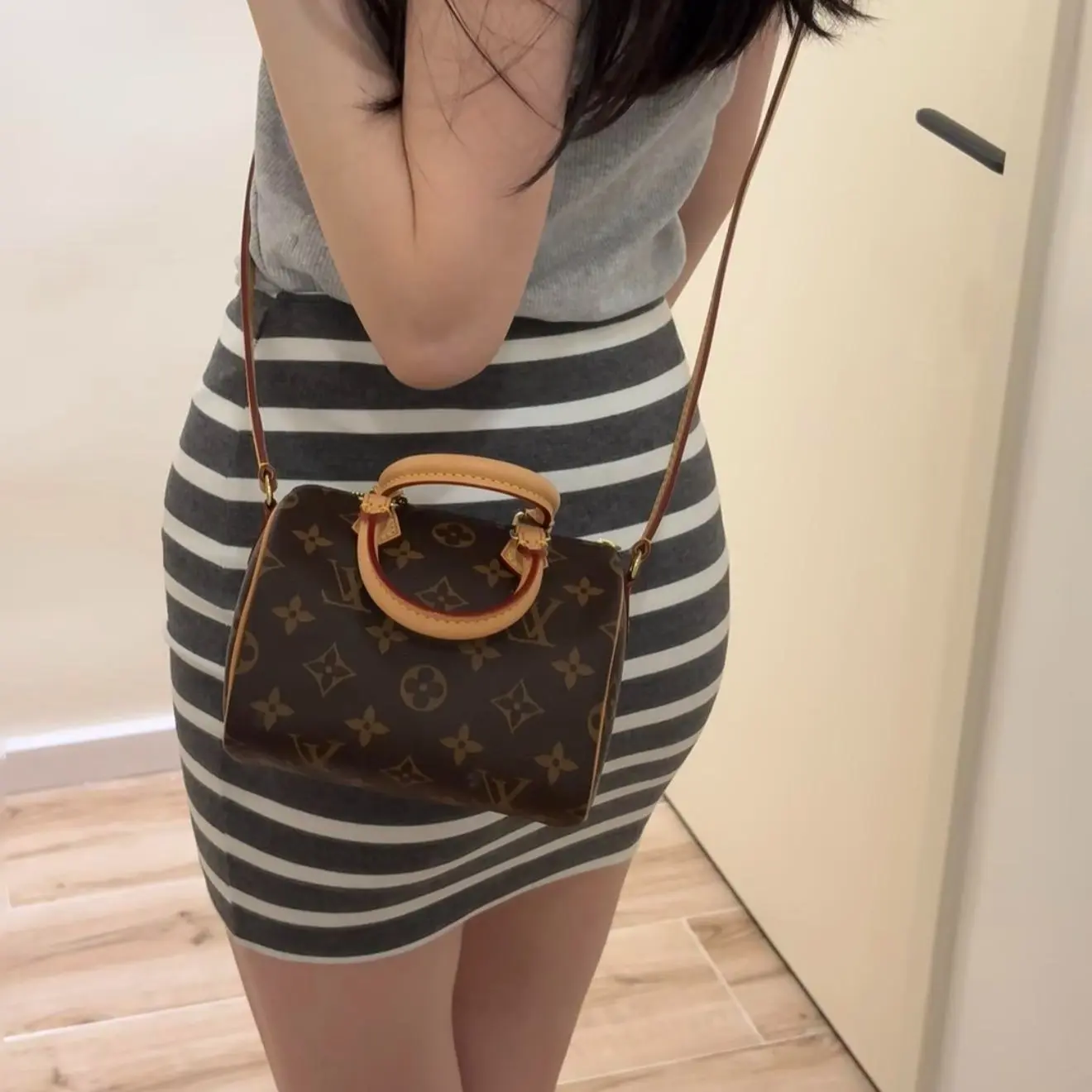 Pre-owned Louis Vuitton Nano Speedy Monogram Coated Canvas Crossbody Bag Casual Everyday Bag with Authentication Code