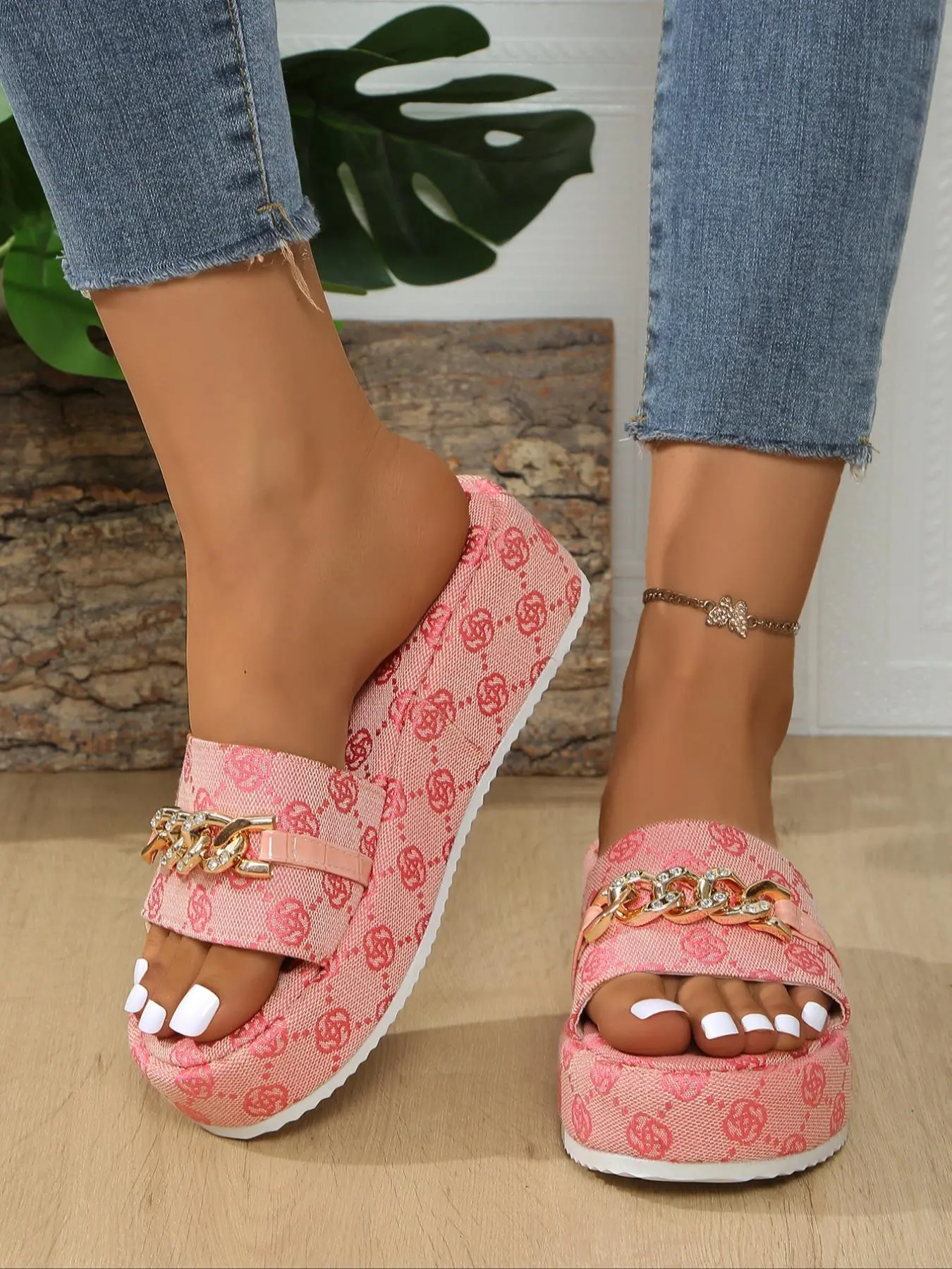Women's Summer Rhinestone Chain Slippers, Medium Width Eva Sole, Floral Pattern, Outdoors Fashion, D-Loop Strap Design, Summer Beach Slippers