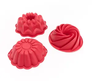 Good Housekeeping Set of 3 Silicone Bundt Pans