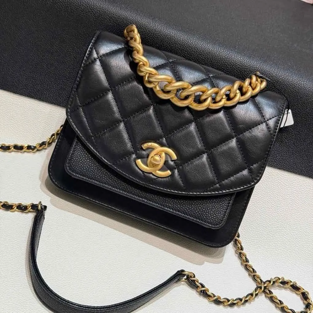 Pre-owned CHANEL Limited Edition Small Messenger Flap Bag Black Caviar Mixed Smooth Calfskin Leather Gold‑Tone Hardware Shoulder Crossbody Bag 2503155