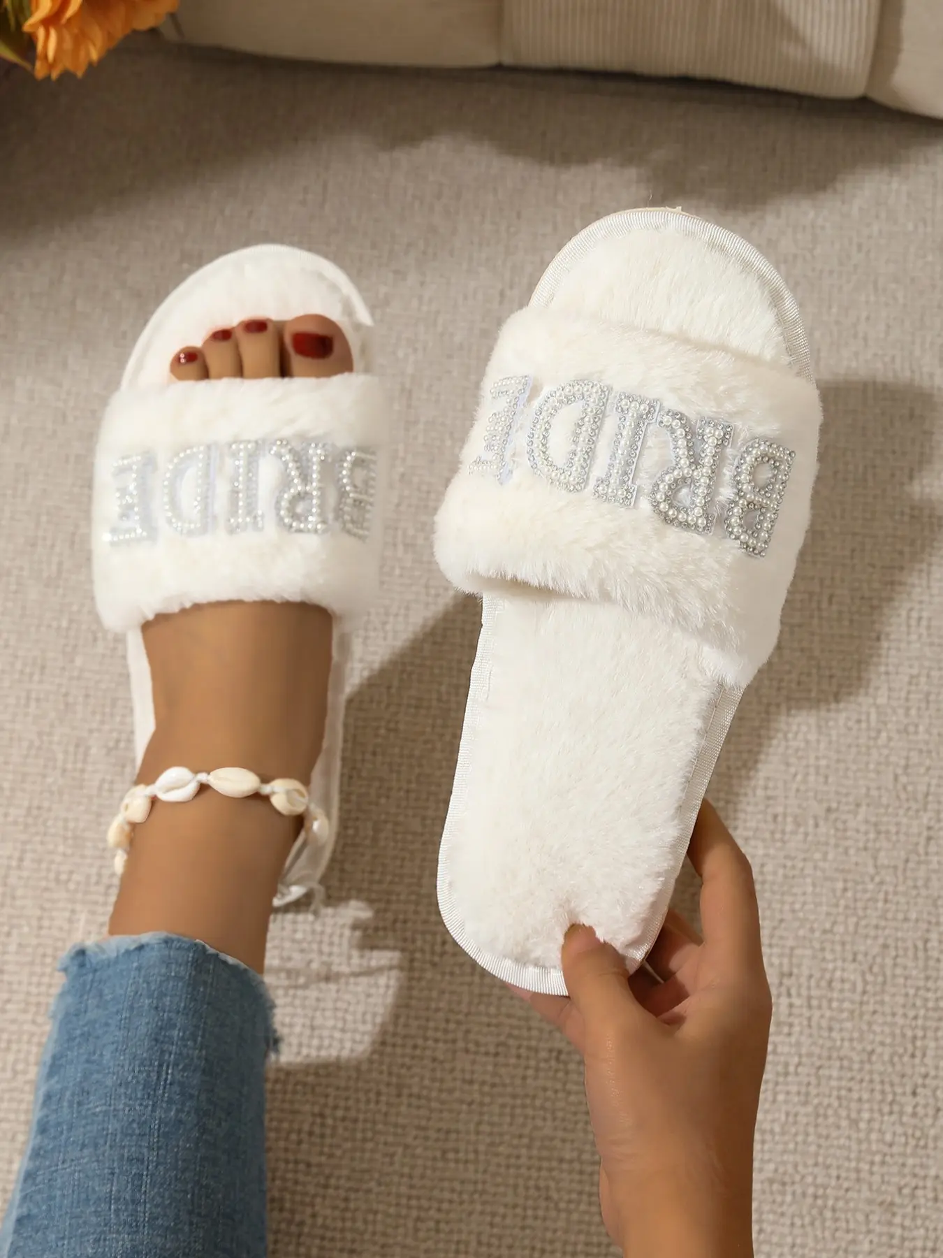 Bride Plush Slippers, House Slipper, Fuzzy House Shoes, Fuzzy Warm Slippers, Home Slippers, Pearl Letter Design, Cross Strap, Perfect for Singles Party, Wedding, Comfortable and Stylish Footwear, Rubber