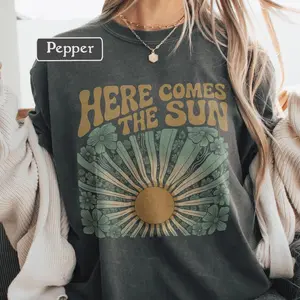 Comfort Colors Retro 70s Sun Graphic Tee, Vintage Style Floral Boho Sun TShirt, 70s Rock Inspired Band Poster Style TShirt Graphic Tee