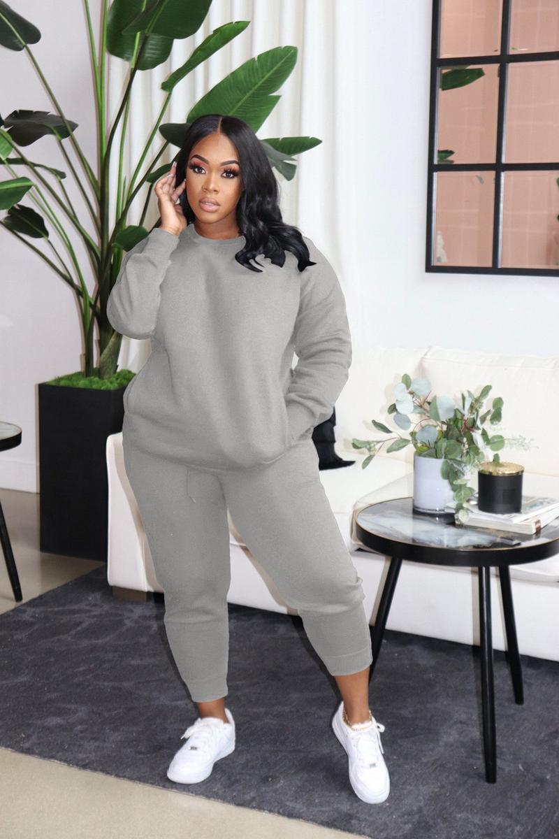 USBOUTIQUECHIC Women's Plus Size Black Fitted Crewneck Sweatshirt & Drawstring Waist Sweatpants Set Casual Round Neck Long Sleeve Pullover & Trousers for Fall Winter Clothing Outfits Minimalist Style