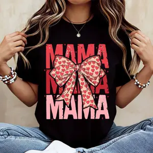 Cute Mama Mama T-Shirt With Heart Bow Print And Text For Motherhood And Family Moments
