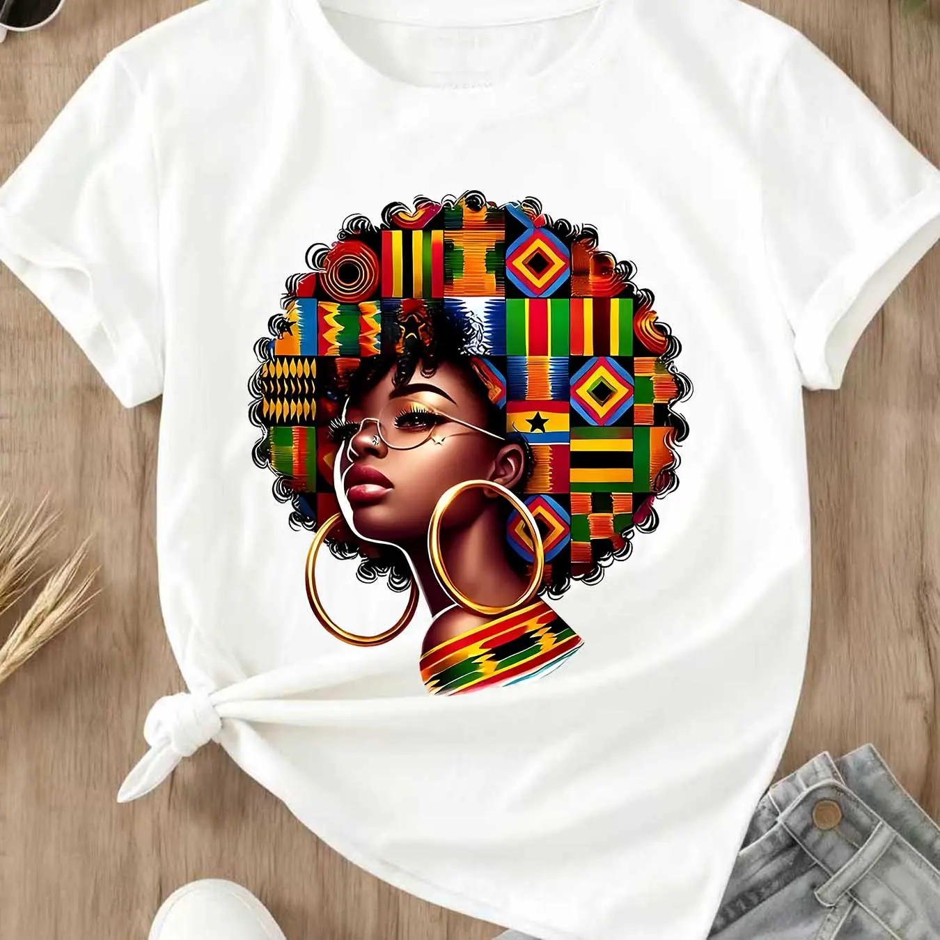 Women Fashion T Shirt White African Print Woman With Kente Pattern And Glasses Casual Wear For Everyday Outfits And Cultural Celebrations