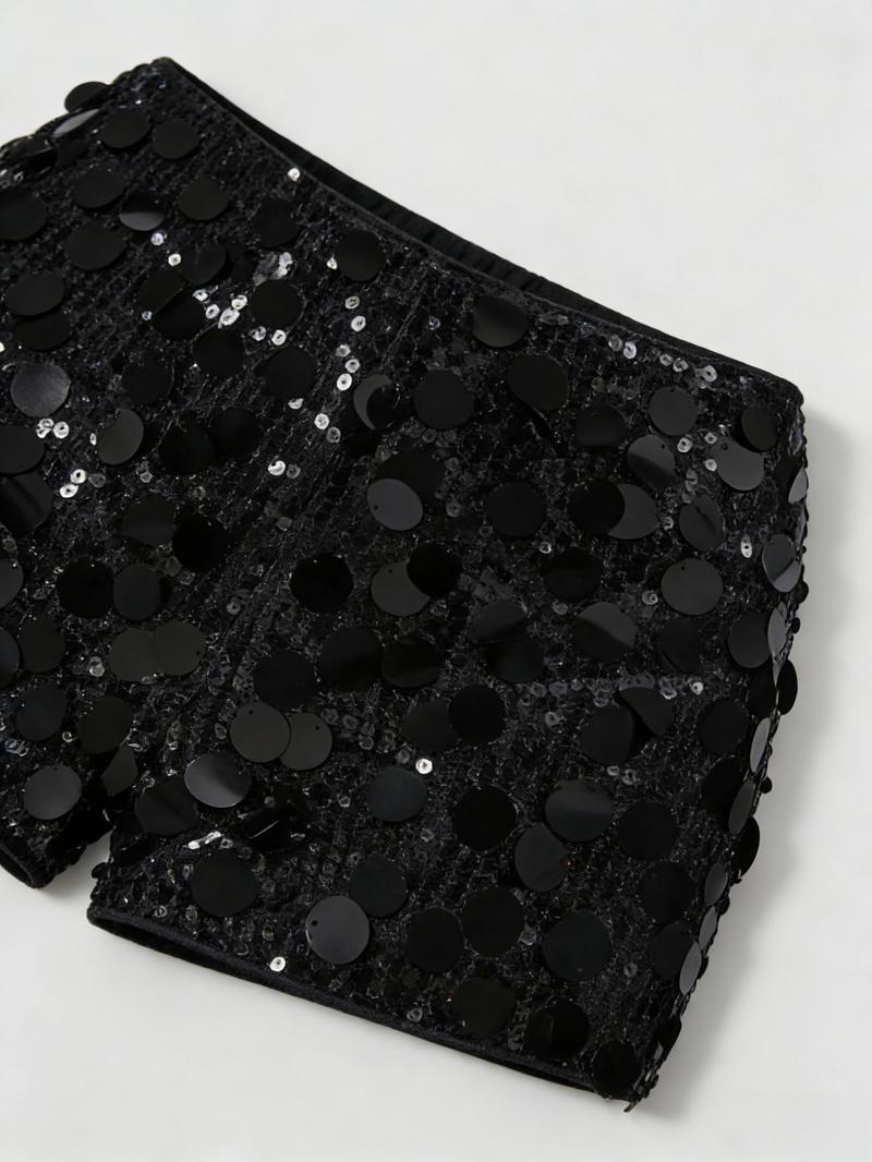 Women’s sequined shorts with an elastic waistband, slim fit, shiny and sexy design, featuring pearlescent embellishments—mini shorts suitable for parties and nightclubs.
