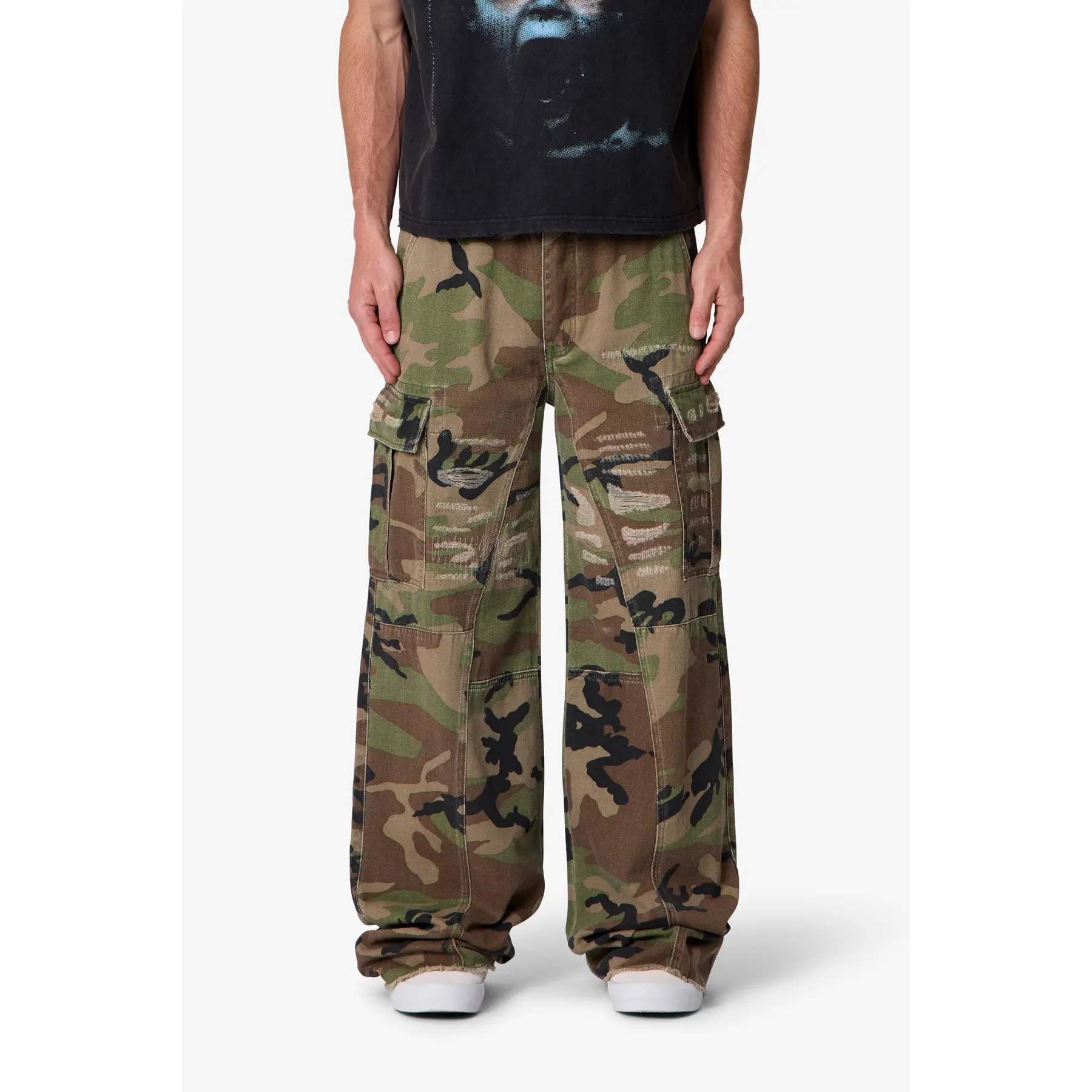 mnml Distressed Camo Cargo Pants - Camo