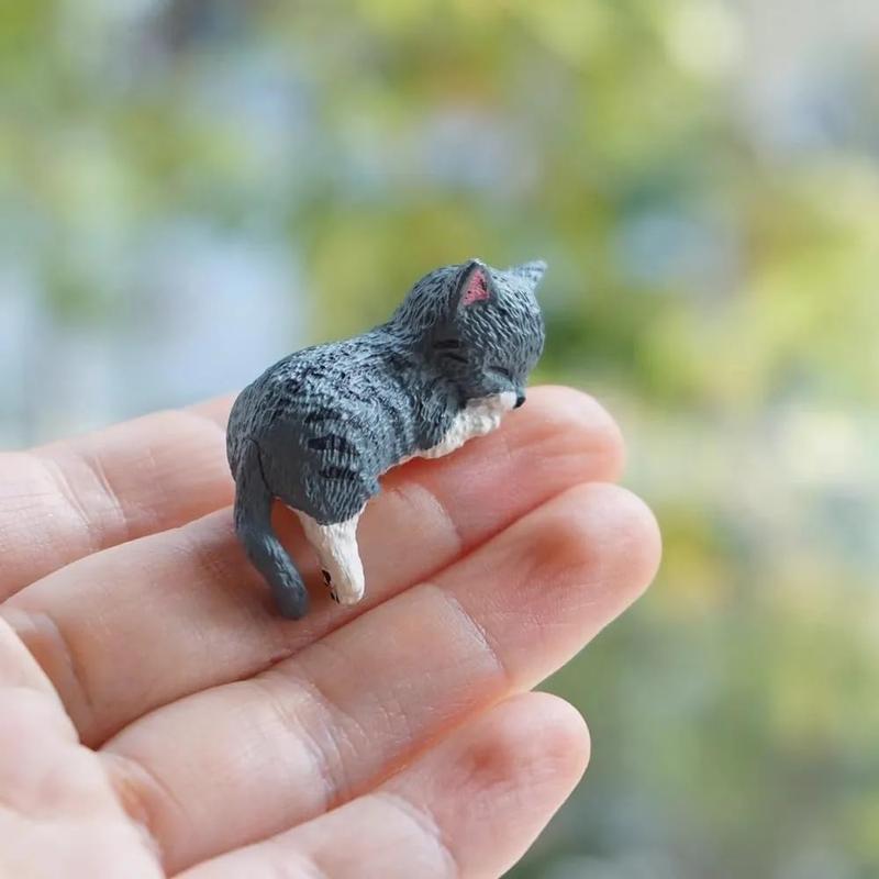 2026 Mini Cat Desk Figurines Set of 5 Resin Multi Pose Kitty Ornaments Cute Cartoon Style Desk Companions for Home Offices Cubicles Playful Charming Desktop Decoration