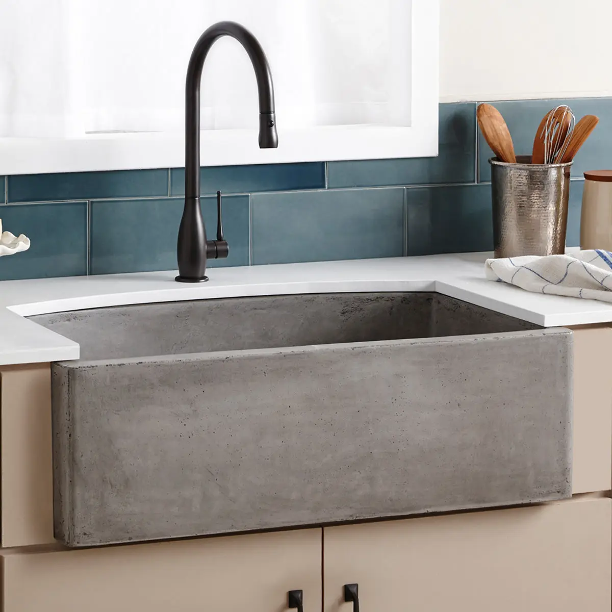Native Trails NSKQ3320 33" Farmhouse Quartet Undermount Kitchen Sink